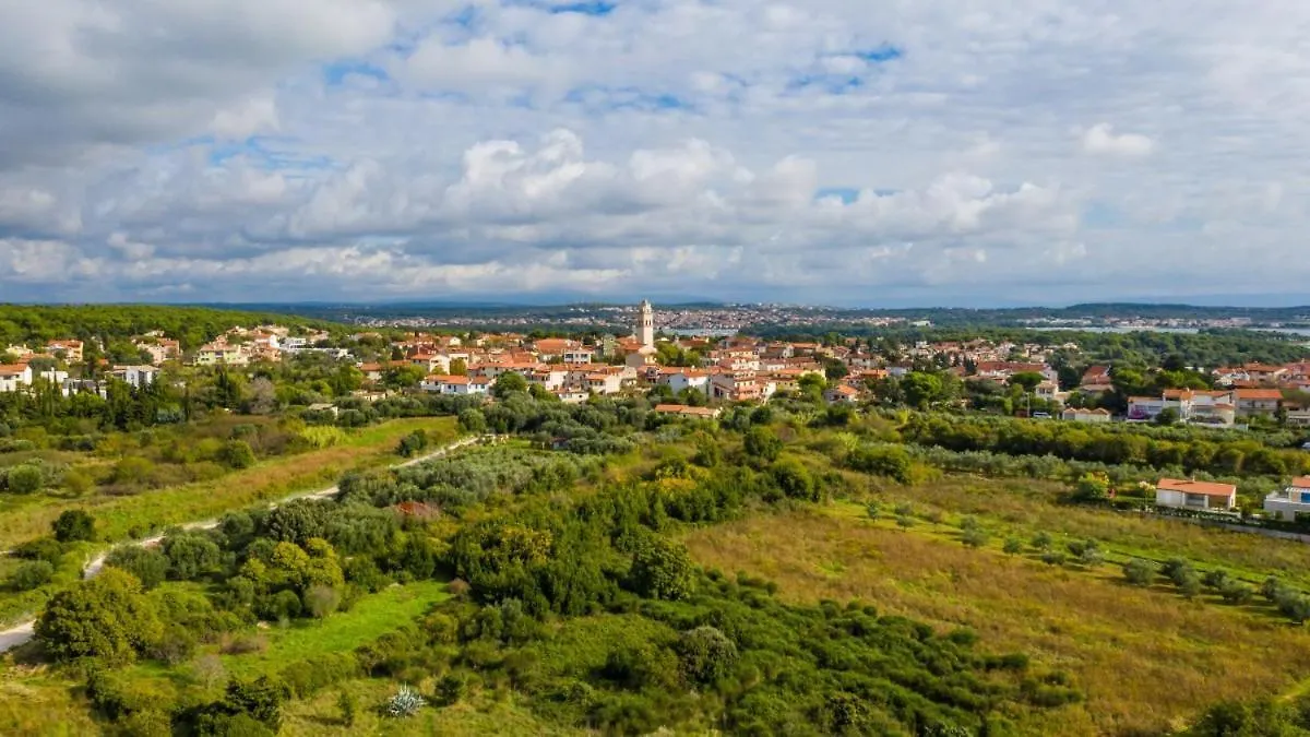 Atri Giardino In Premantura - Haus Fuer 4 Personen Villa