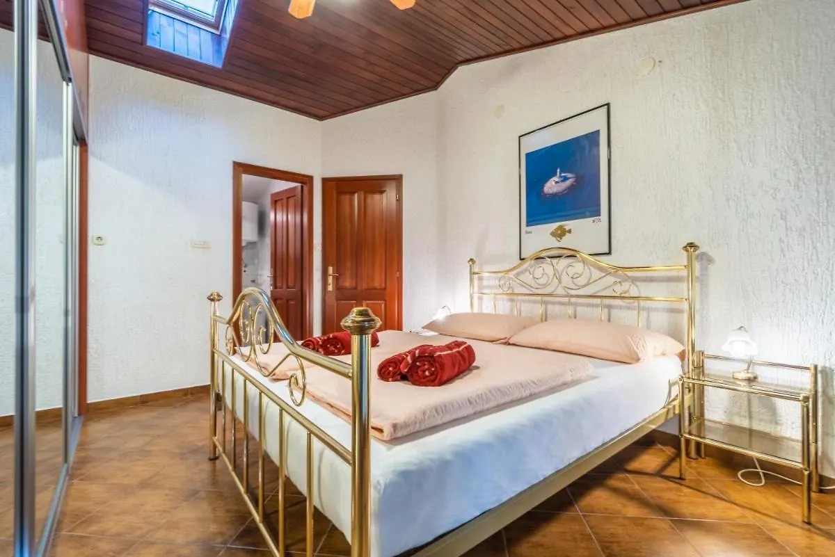 Holiday home Atri Giardino In Premantura - Haus Fuer 4 Personen Villa Croatia